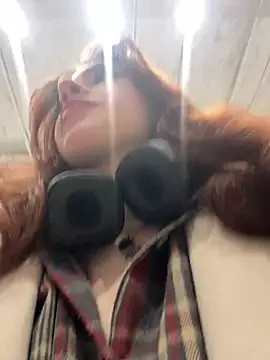 Lily  Belle online show from 24, 12, 2024