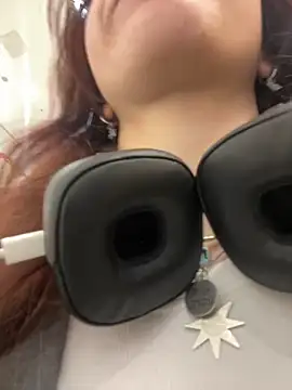 Lily  Belle online show from 9, 1, 2025