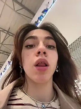 Lily  Belle online show from 31, 1, 2025