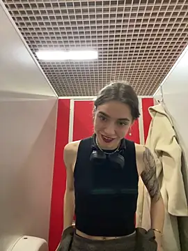 Lily  Belle online show from 13, 2, 2025