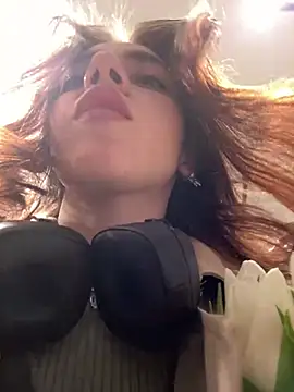 Lily  Belle online show from 8, 3, 2025
