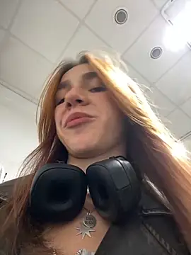 Lily  Belle online show from 22, 9, 2025