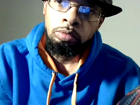 Snapshot of WhiskeyWood_DuhGOD chatting on 1, 1, 2025 WhiskeyWood DuhGOD online show from 1, 1, 2025