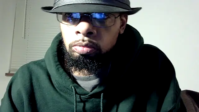Snapshot of WhiskeyWood_DuhGOD chatting on 1, 2, 2025 WhiskeyWood DuhGOD online show from 1, 2, 2025