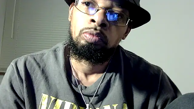 Snapshot of WhiskeyWood_DuhGOD chatting on 25, 2, 2025 WhiskeyWood DuhGOD online show from 25, 2, 2025