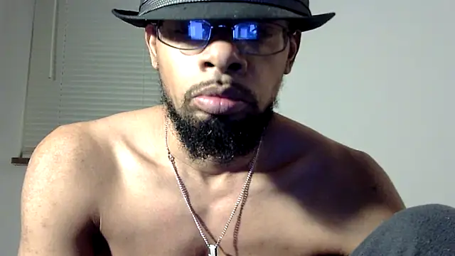 Snapshot of WhiskeyWood_DuhGOD chatting on 11, 3, 2025 WhiskeyWood DuhGOD online show from 11, 3, 2025