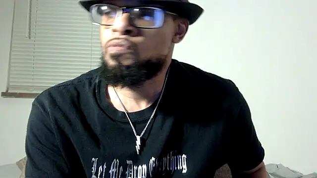 Snapshot of WhiskeyWood_DuhGOD chatting on 21, 9, 2025 WhiskeyWood DuhGOD online show from 21, 9, 2025