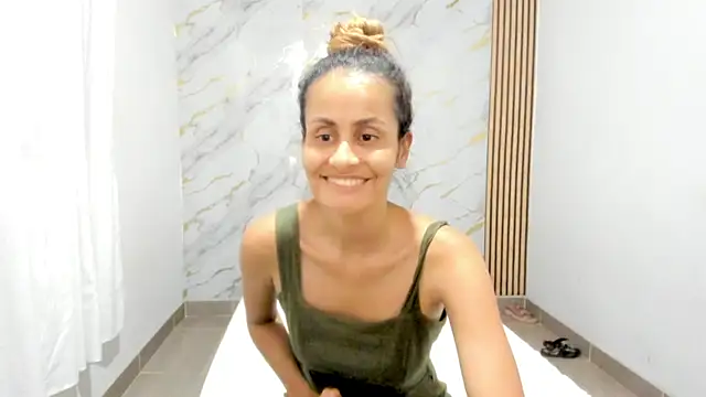 Snapshot of coralcarter1 chatting on 8, 2, 2026 coralcarter1 online show from 8, 2, 2026