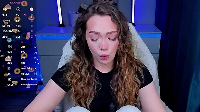 Snapshot of Evia_r0se chatting on 15, 2, 2026 Evia r0se online show from 15, 2, 2026