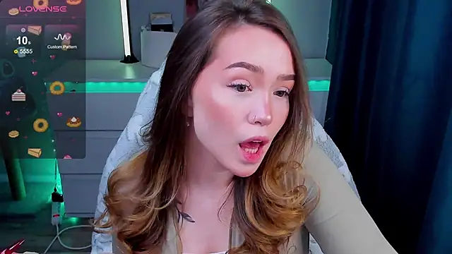 Snapshot of Evia_r0se chatting on 25, 2, 2026 Evia r0se online show from 25, 2, 2026