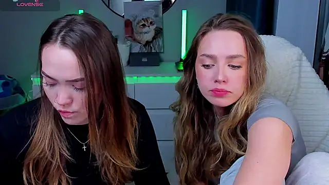 Snapshot of Evia_r0se chatting on 7, 3, 2026 Evia r0se online show from 7, 3, 2026