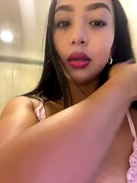 SOPHIACANDY19  online show from 5, 11, 2025