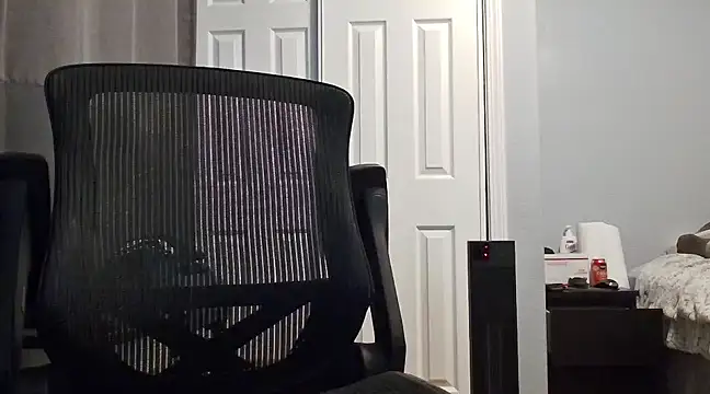 Snapshot of overaveragefreak4you chatting on 6, 12, 2024 overaveragefreak4you online show from 6, 12, 2024