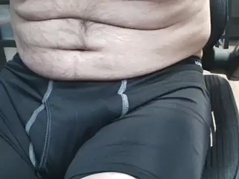 Snapshot of overaveragefreak4you chatting on 11, 12, 2024 overaveragefreak4you online show from 11, 12, 2024