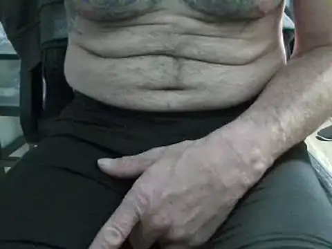 Snapshot of overaveragefreak4you chatting on 15, 12, 2024 overaveragefreak4you online show from 15, 12, 2024