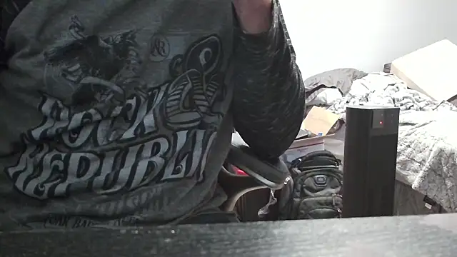 Snapshot of overaveragefreak4you chatting on 2, 2, 2025 overaveragefreak4you online show from 2, 2, 2025