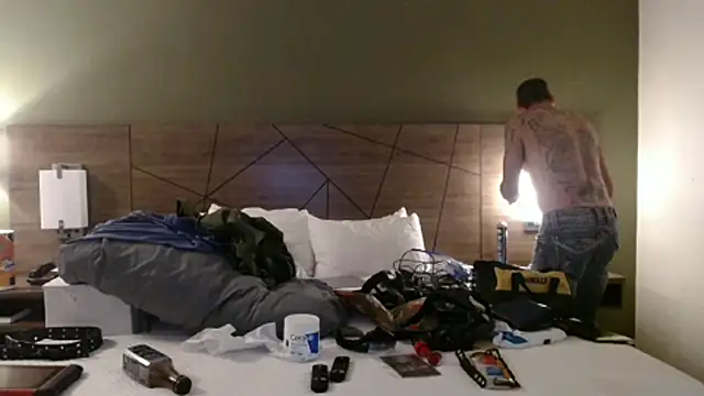 Snapshot of overaveragefreak4you chatting on 25, 10, 2025 overaveragefreak4you online show from 25, 10, 2025