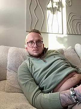 Snapshot of thehornyguy97 chatting on 19, 12, 2025 thehornyguy97 online show from 19, 12, 2025