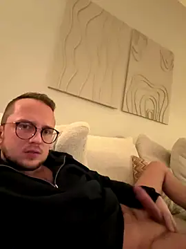 Snapshot of thehornyguy97 chatting on 6, 1, 2026 thehornyguy97 online show from 6, 1, 2026