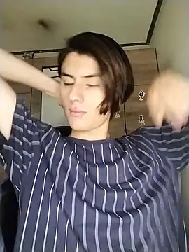 Snapshot of Alann_sr chatting on 12, 11, 2025 Alann sr online show from 12, 11, 2025