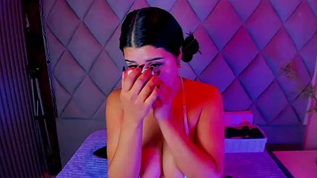 venusowen  online show from 14, 10, 2025