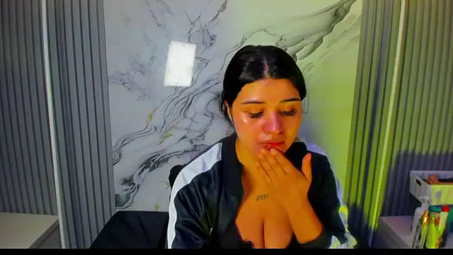 venusowen  online show from 4, 3, 2026