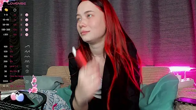 Kira yoon online show from 8, 3, 2025