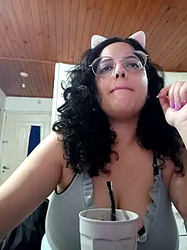 Snapshot of babyluna939 chatting on 16, 11, 2025 babyluna939 online show from 16, 11, 2025