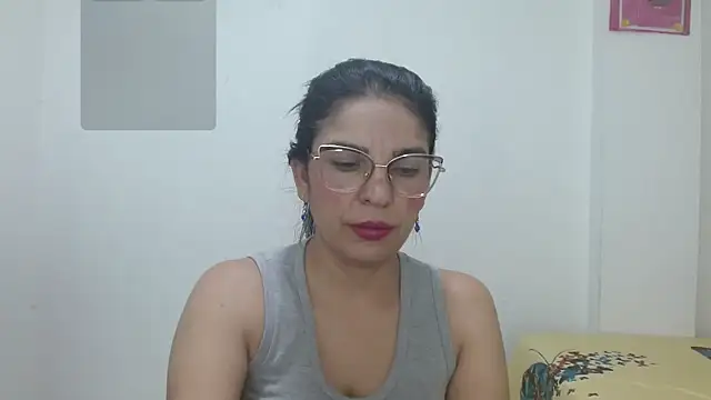 Snapshot of anybellucci43 chatting on 12, 12, 2024 anybellucci43 online show from 12, 12, 2024