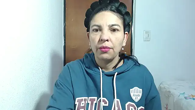 anybellucci43 online show from 14, 11, 2025