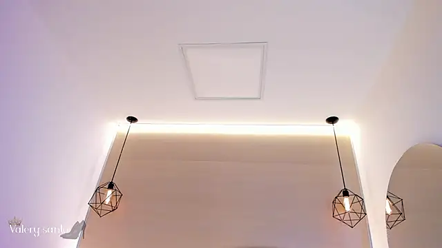 valerysantos  online show from 1, 12, 2025