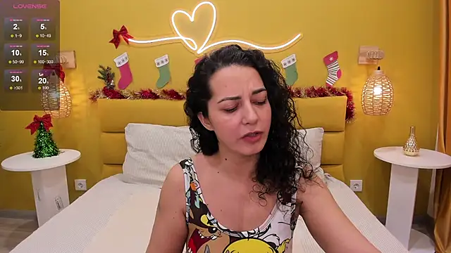 Snapshot of Linda_Insatiable chatting on 21, 12, 2024 Linda Insatiable online show from 21, 12, 2024