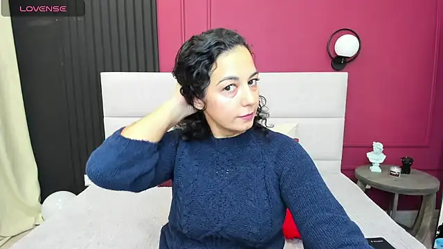 Snapshot of Linda_Insatiable chatting on 5, 10, 2025 Linda Insatiable online show from 5, 10, 2025