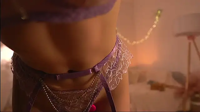 Snapshot of lorrie_love_story chatting on 13, 2, 2026 lorrie love story online show from 13, 2, 2026