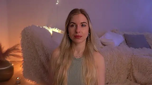 Snapshot of lorrie_love_story chatting on 15, 3, 2026 lorrie love story online show from 15, 3, 2026