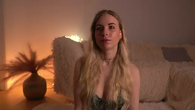 Snapshot of lorrie_love_story chatting on 17, 3, 2026 lorrie love story online show from 17, 3, 2026