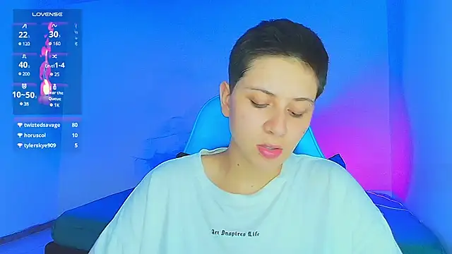 Snapshot of aron_wi chatting on 11, 2, 2025 aron wi online show from 11, 2, 2025