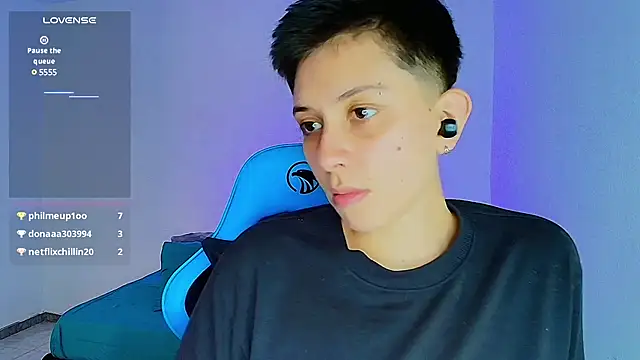 Snapshot of aron_wi chatting on 25, 2, 2025 aron wi online show from 25, 2, 2025