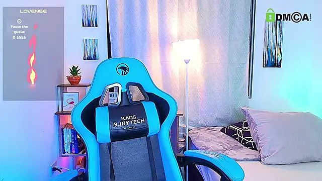 Snapshot of aron_wi chatting on 10, 10, 2025 aron wi online show from 10, 10, 2025