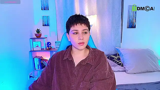 Snapshot of aron_wi chatting on 11, 10, 2025 aron wi online show from 11, 10, 2025