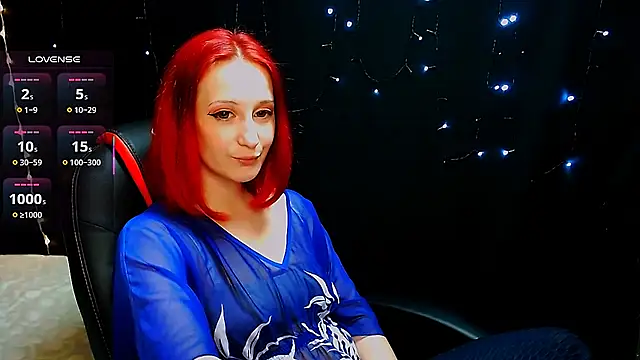 AgathaNoxe online show from 28, 2, 2025