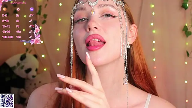 Snapshot of YourSkyAni chatting on 5, 10, 2025 YourSkyAni online show from 5, 10, 2025