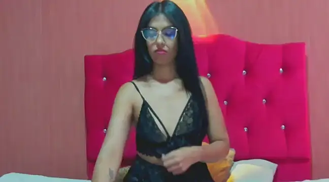 PaolaMendez  online show from 7, 2, 2025