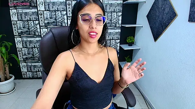 PaolaMendez  online show from 19, 9, 2025