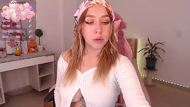 Snapshot of Dahlia__espresso chatting on 25, 11, 2025 Dahlia espresso online show from 25, 11, 2025