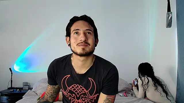 anika lowen02 online show from 27, 1, 2025