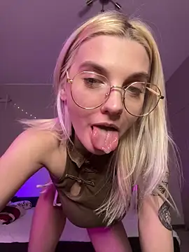 LoveLuna  online show from 15, 12, 2024