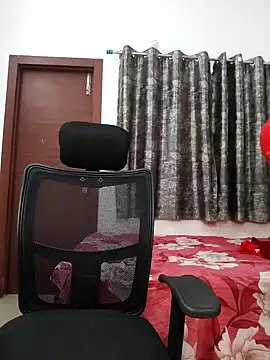 sanaya baby online show from 31, 12, 2024