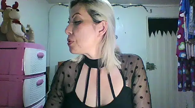 alixia81 online show from 11, 1, 2025