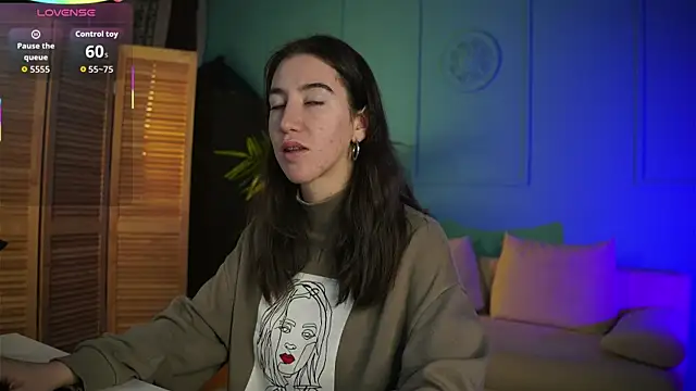 Snapshot of Belle_Via chatting on 27, 10, 2025 Belle Via online show from 27, 10, 2025